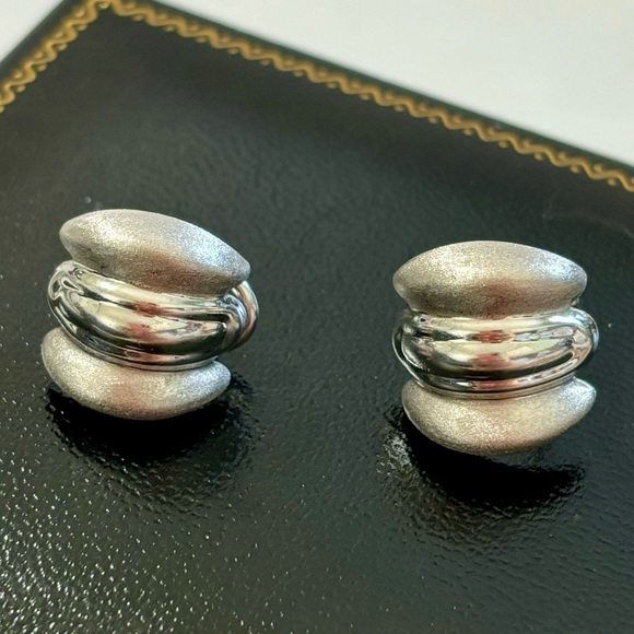 SOLID 14K WHITE GOLD WINGS EARRINGS W/ OMEGA BACKS - MADE IN ITALY - Picture 4 of 10